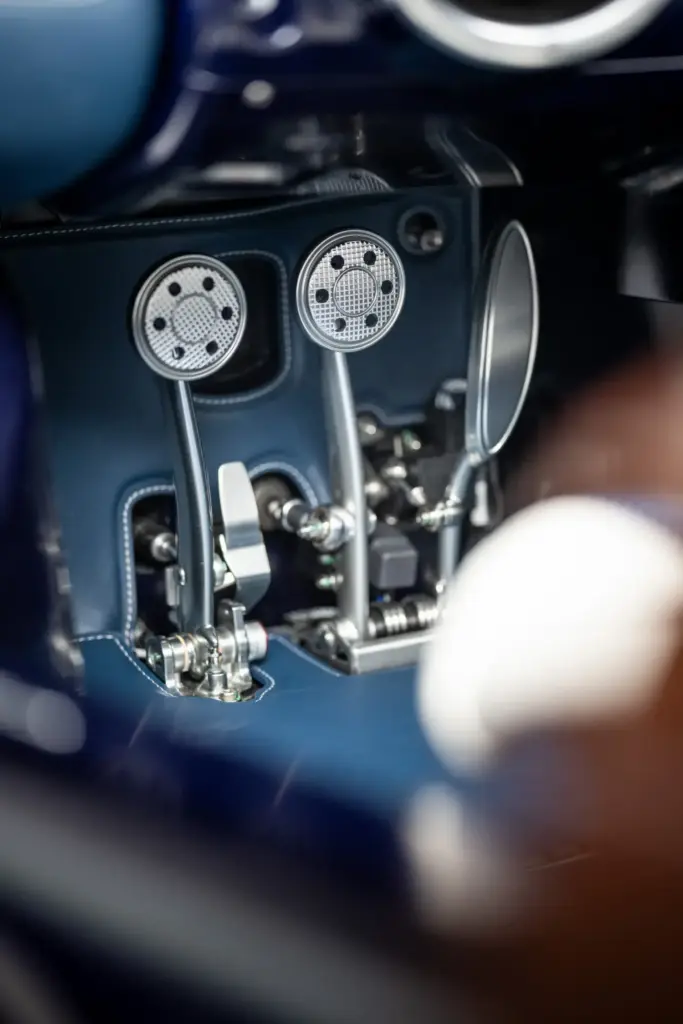 Horacio Pagani construye el Huayra que hubiera creado Leonardo Da Vinci por su 70 cumpleaños 16 Motor16 2026 Pagani Huayra 70 Derecho 14 Motor16