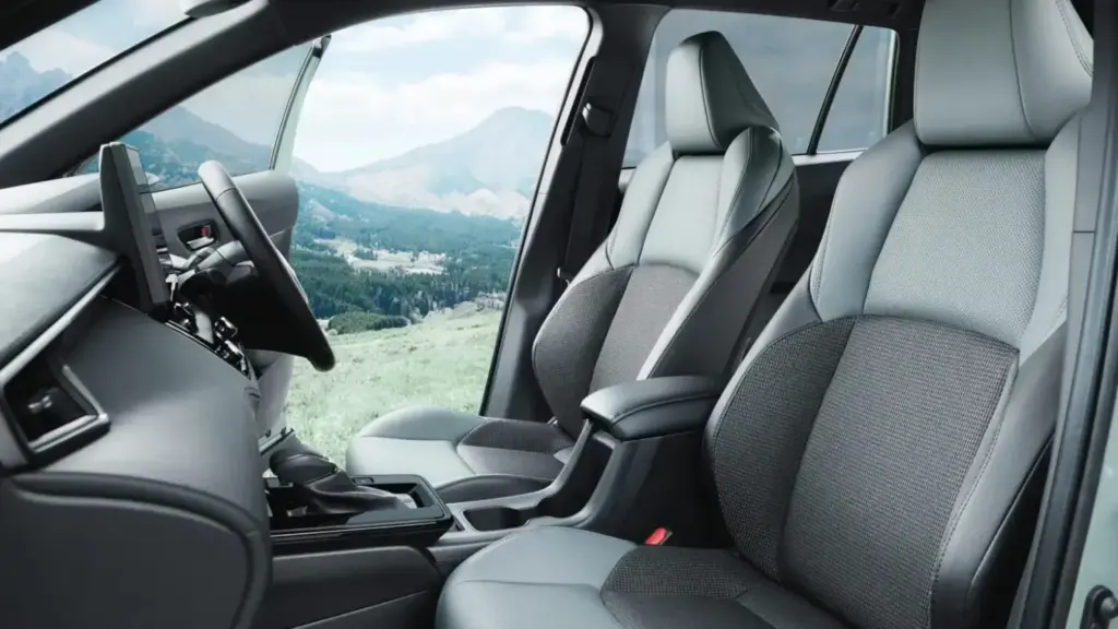 El Toyota Corolla Cross se viste de Land Cruiser para sacar su lado más aventurero 2 Motor16 2026 Toyota Corolla Cross Z Adventure. Imagen interior.