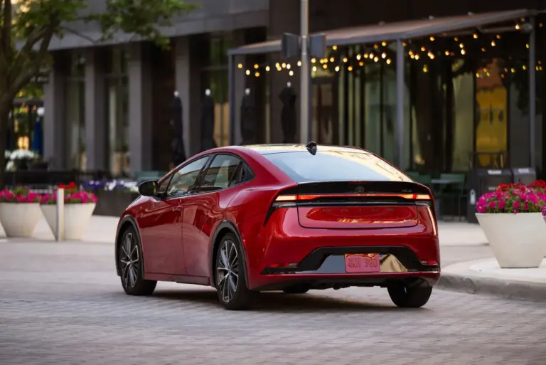 La brecha de los híbridos en Estados Unidos: General Motors se queda atrás mientras Toyota domina