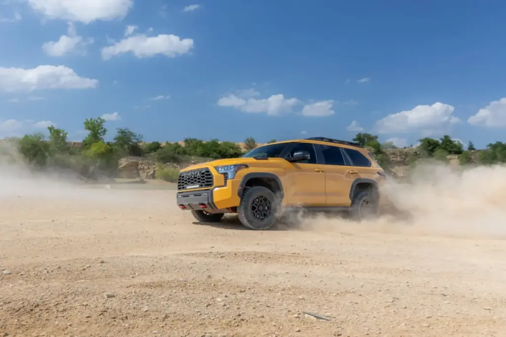Los Toyota más aventureros del momento se visten de un exclusivo color amarillo 9 Motor16 2026 Toyota Sequoia TRD Pro HoneyComb 7 Motor16