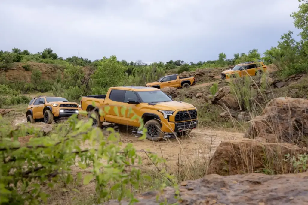 Los Toyota más aventureros del momento se visten de un exclusivo color amarillo 30 Motor16 2026 Toyota TRD Pro Gama 10 Motor16