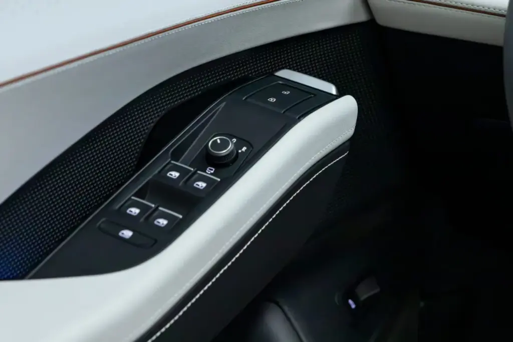 2026 Volkswagen Atlas USA 11 Motor16