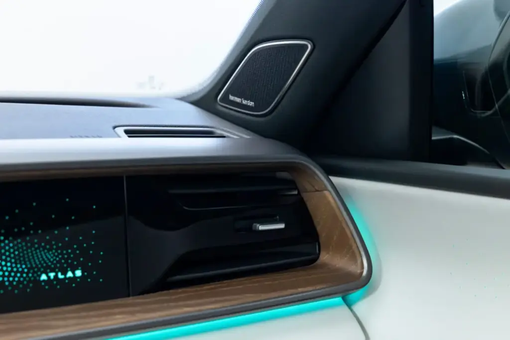 2026 Volkswagen Atlas USA 12 Motor16