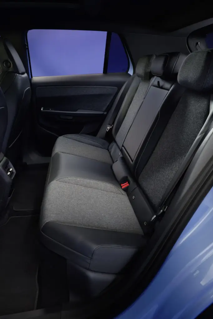 Volkswagen ID. Cross: El SUV eléctrico y ‘Made in Spain’ que está llamado al éxito 15 Motor16 2026 Volkswagen id cross azul 11 Motor16