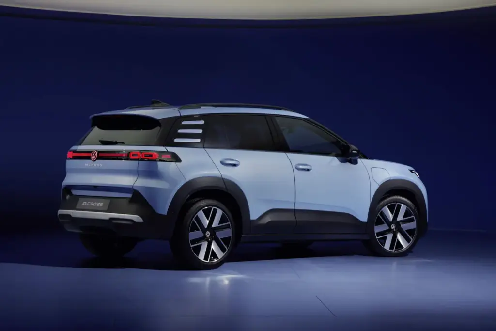 Volkswagen ID. Cross: El SUV eléctrico y ‘Made in Spain’ que está llamado al éxito 8 Motor16 2026 Volkswagen id cross azul 3 Motor16
