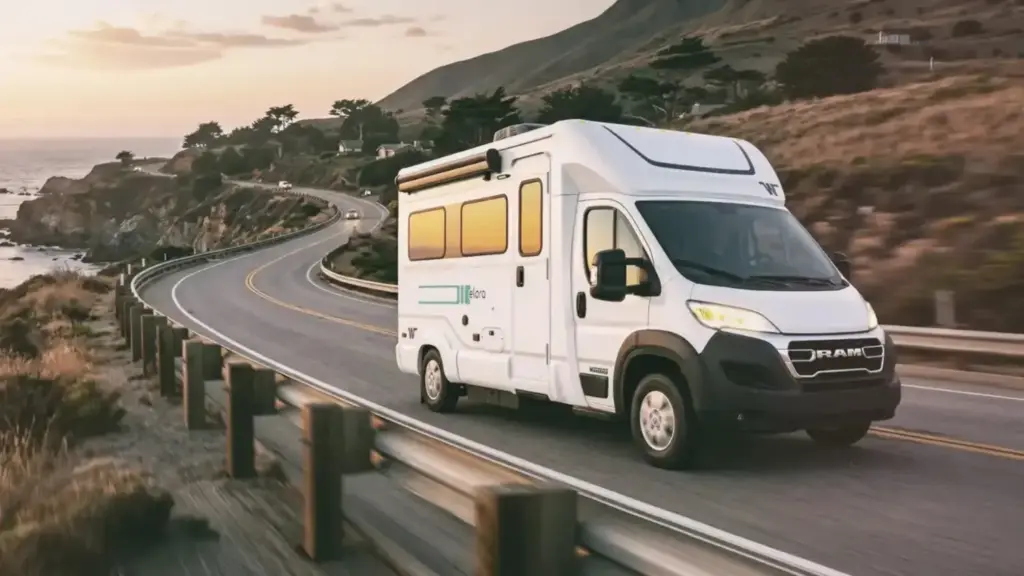 2026 Winnebago Elora Resa autocaravana 5 Motor16
