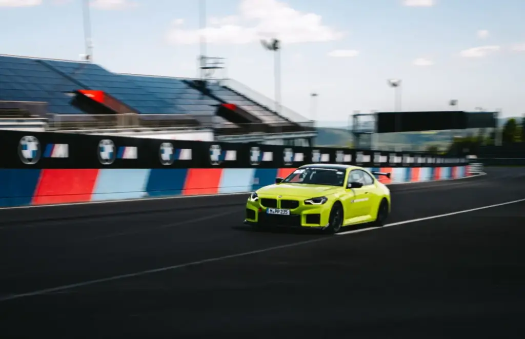 El BMW M2 cargado de chucherías que da sopas con honda al M2 CS en Nürburgring 2 Motor16 2026 bmw m2 m performance kit 1 Motor16
