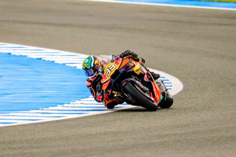 BMW ficha a Brad Binder para Superbikes y cierra la puerta al español Manu González en 2027