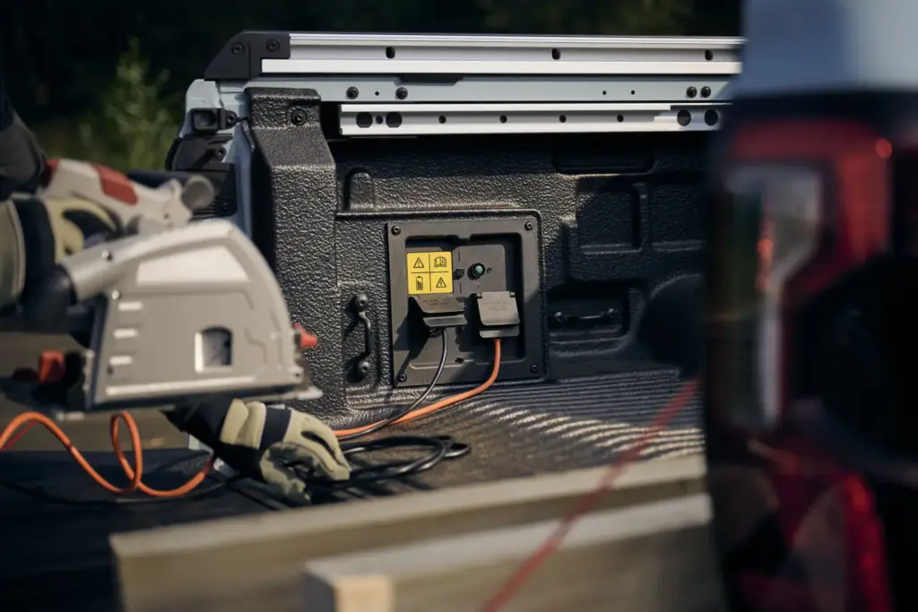 Ford Pro Power Onboard: La powerbank que demuestra sus capacidades en el mundo real 2 Motor16 2026 Ford Pro Power Onboard. Imagen detalle.