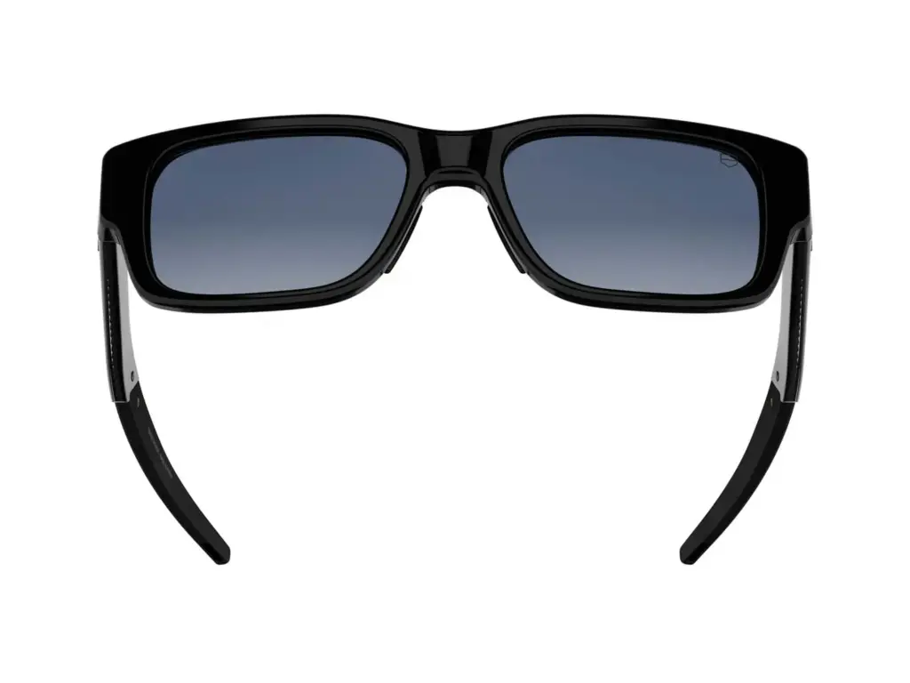 TAG Heuer, en la parrilla de salida con dos colecciones de gafas inspiradas en la edad dorada del automovilismo 10 Motor16 2026 gafas sol tag heuer7 Motor16