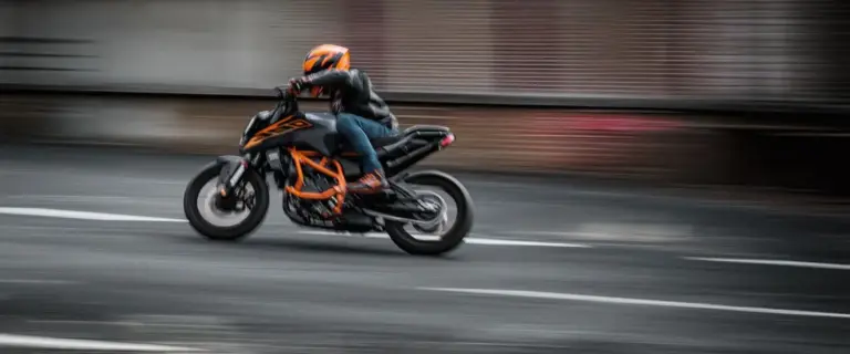 KTM 390 Duke: la naked A2 con frenos WP de competición por 4.700 euros