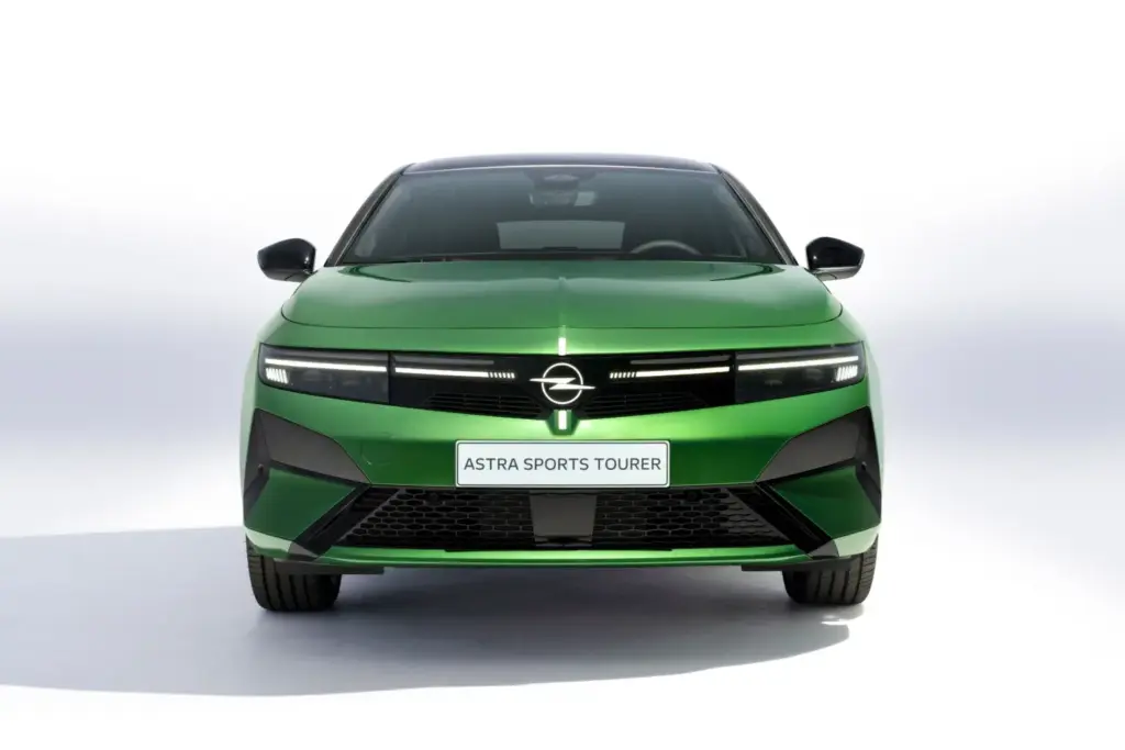 Del Opel Kadett Caravan al Opel Astra Sports Tourer: 63 años de obsesión por el espacio 12 Motor16 2026 opel astra sports tourer 2 Motor16