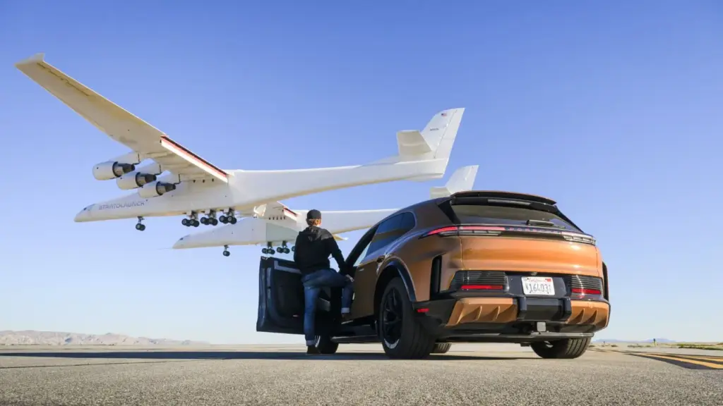 2026 porsche cayenne turbo electric avion ROC 16 Motor16