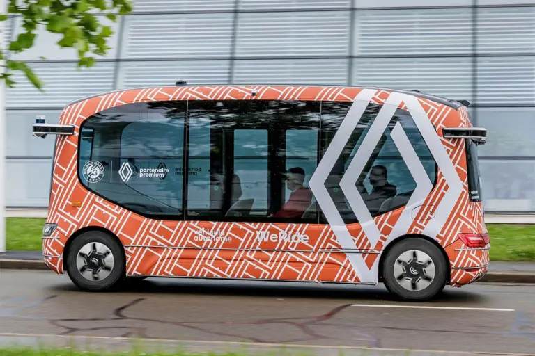 Renault explica desde Valladolid por qué los niveles de conducción autónoma avanzan más despacio de lo previsto