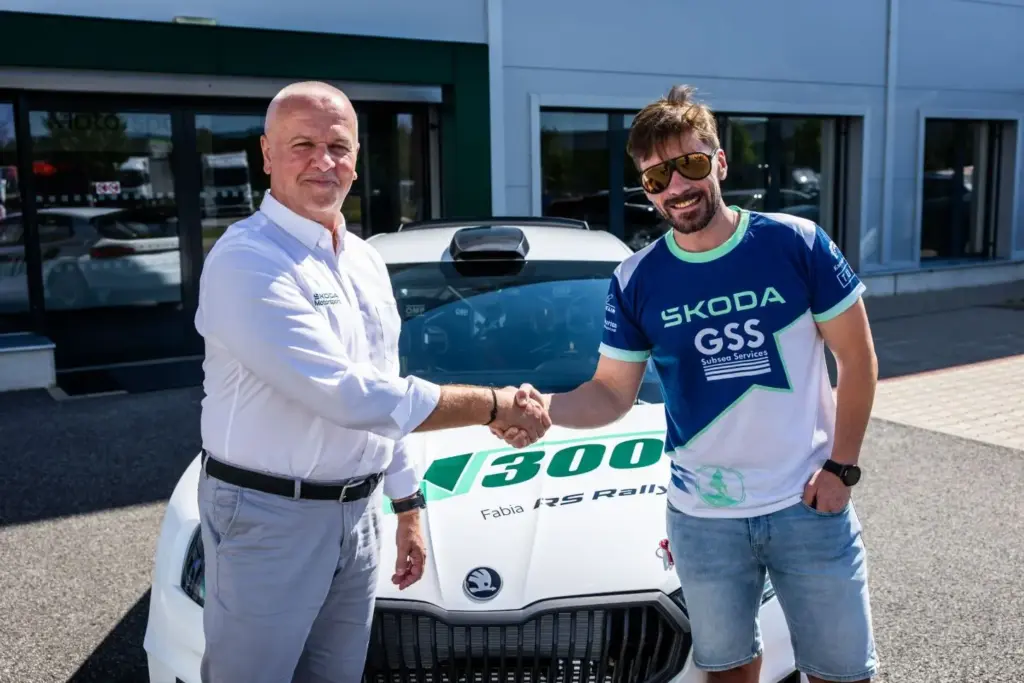 Škoda Motorsport entrega su Fabia RS Rally2 número 300: La máquina con la que baten récords 1 Motor16 2026 Skoda Fabia Rally2 300. Imagen Cohete Suarez.