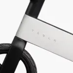 Lo más nuevo de Tesla no tiene baterías, ni pedales… pero apenas cuesta 200 euros