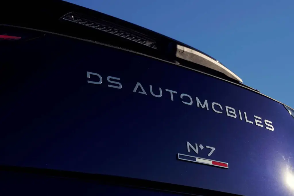 DS Nº 7 ÉLYSÉE, el primer vehículo oficial 100% eléctrico de Emmanuel Macron 4 Motor16 DS Nº 7 ÉLYSÉE, Francia, Emmanuel Macron, República Francesa