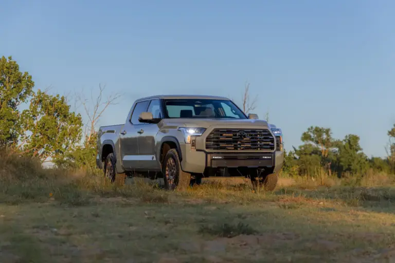 El Toyota Tundra 2027 estrena rediseño, tecnología y versión todoterreno
