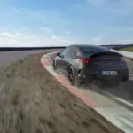 Sonido simulado coche eléctrico: el Mercedes-AMG CLA 45 EV incorpora el sistema AMGForce con pops and bangs