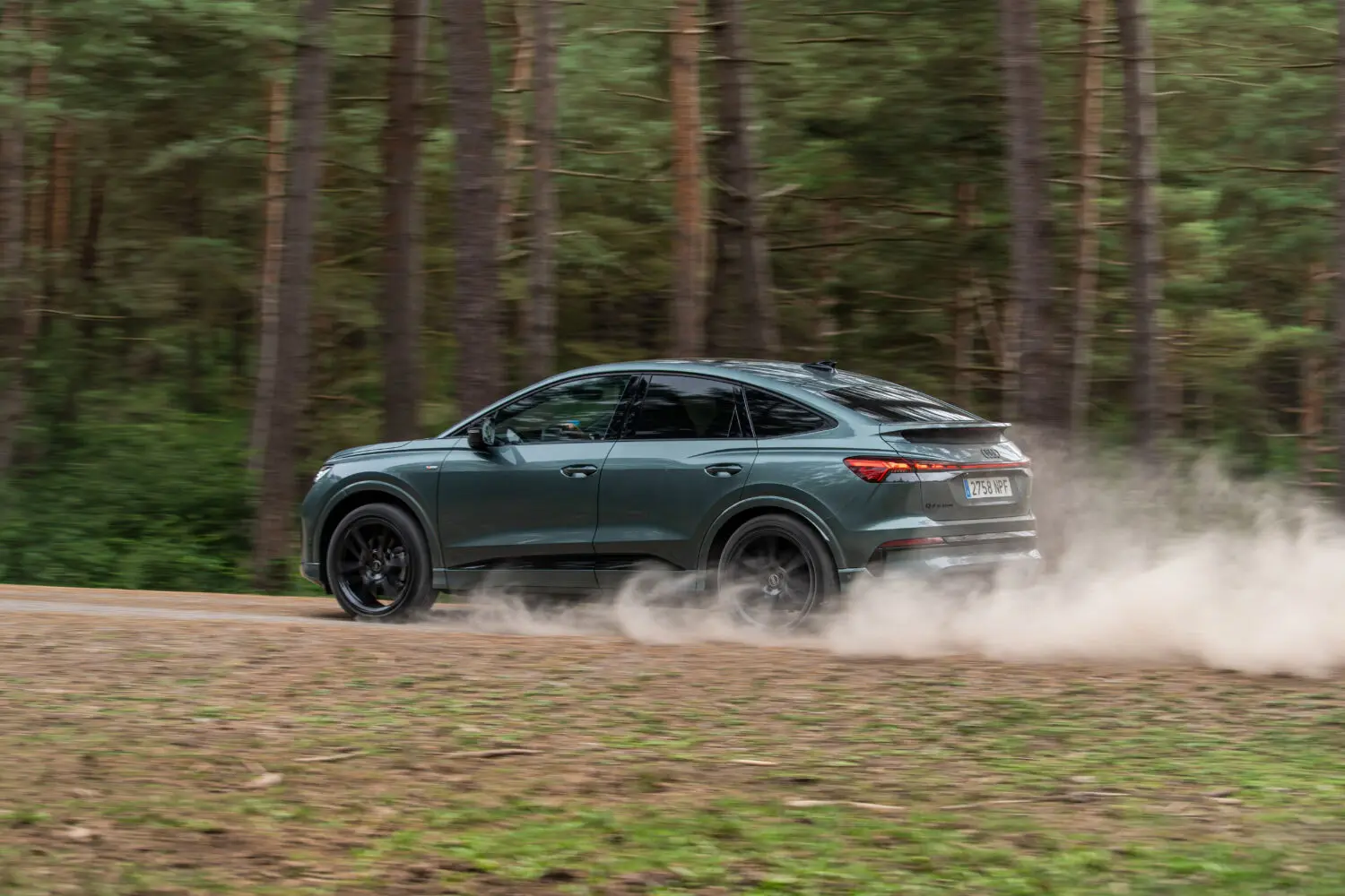 AUDI-Q4-ETRON-SPORTBACK-2.webp