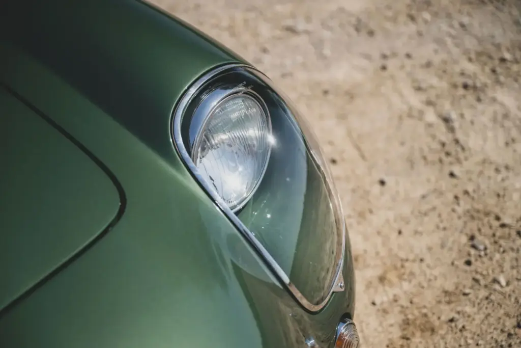 Aston Martin DB4 GT Zagato 1962 29 Motor16