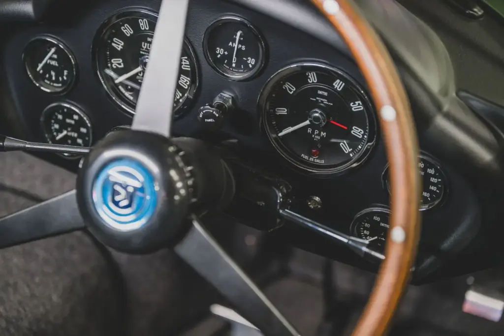 Aston Martin DB4 GT Zagato 1962 5 Motor16
