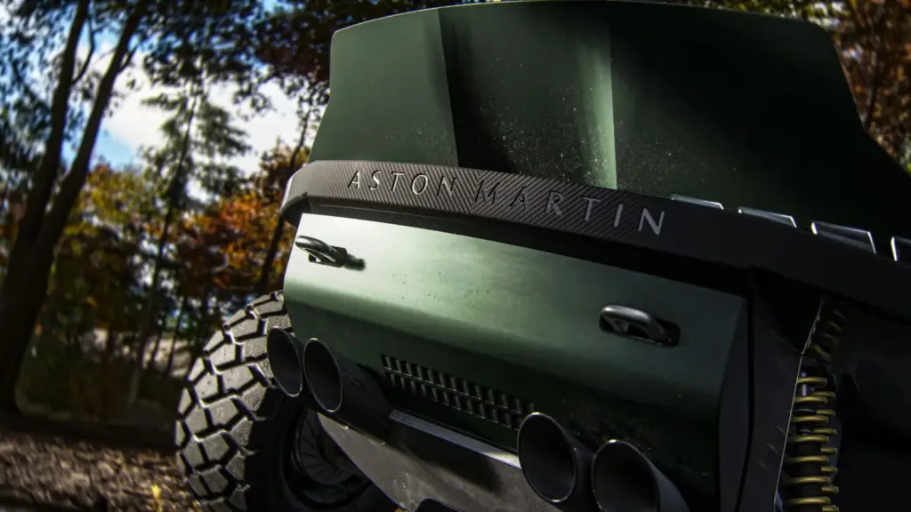 Aston Martin Dreadnought: el SUV militar que solo existe en el mundo virtual de Call of Duty 18 Motor16 Aston Martin Dreadnought 14 Motor16