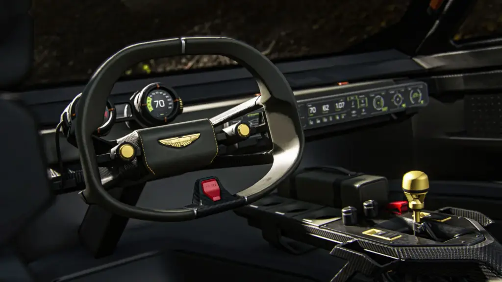 Aston Martin Dreadnought: el SUV militar que solo existe en el mundo virtual de Call of Duty 2 Motor16 Aston Martin Dreadnought 21 Motor16