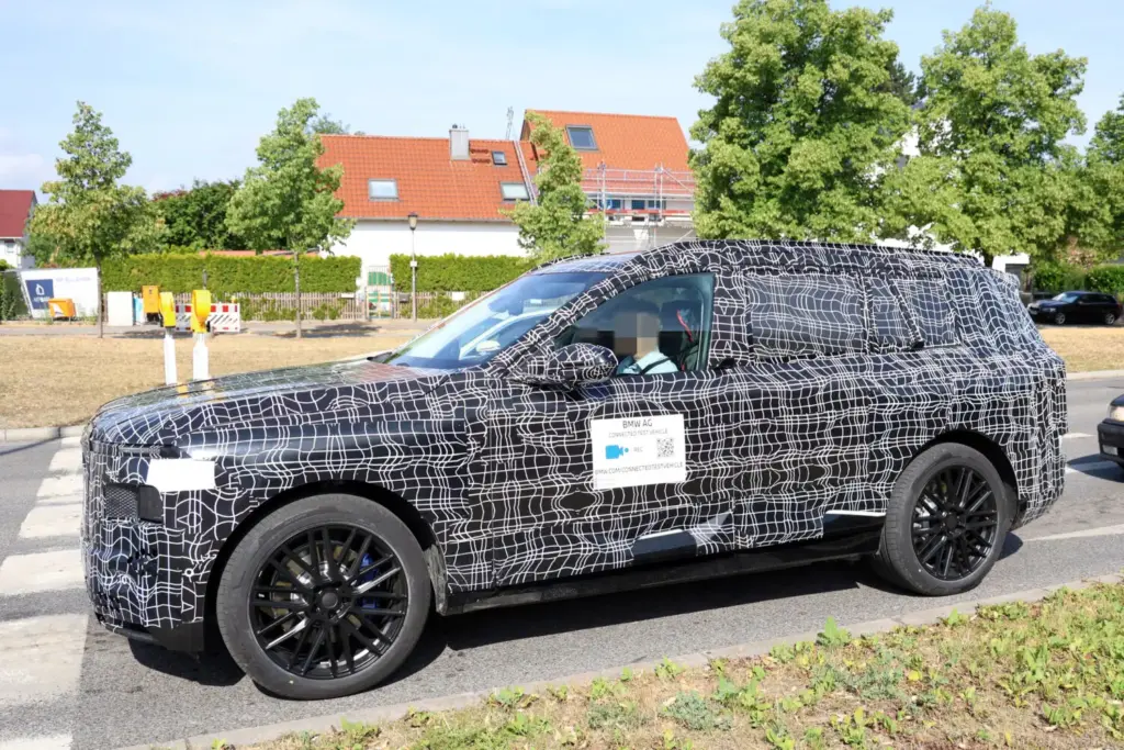 BMW IX7 10 Motor16