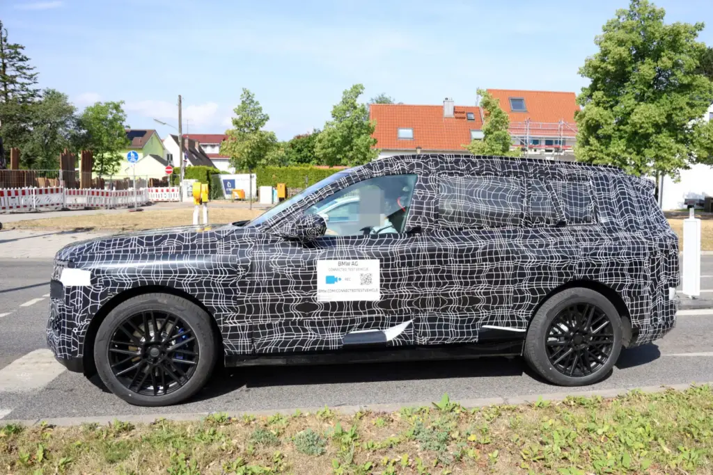 BMW IX7 12 Motor16