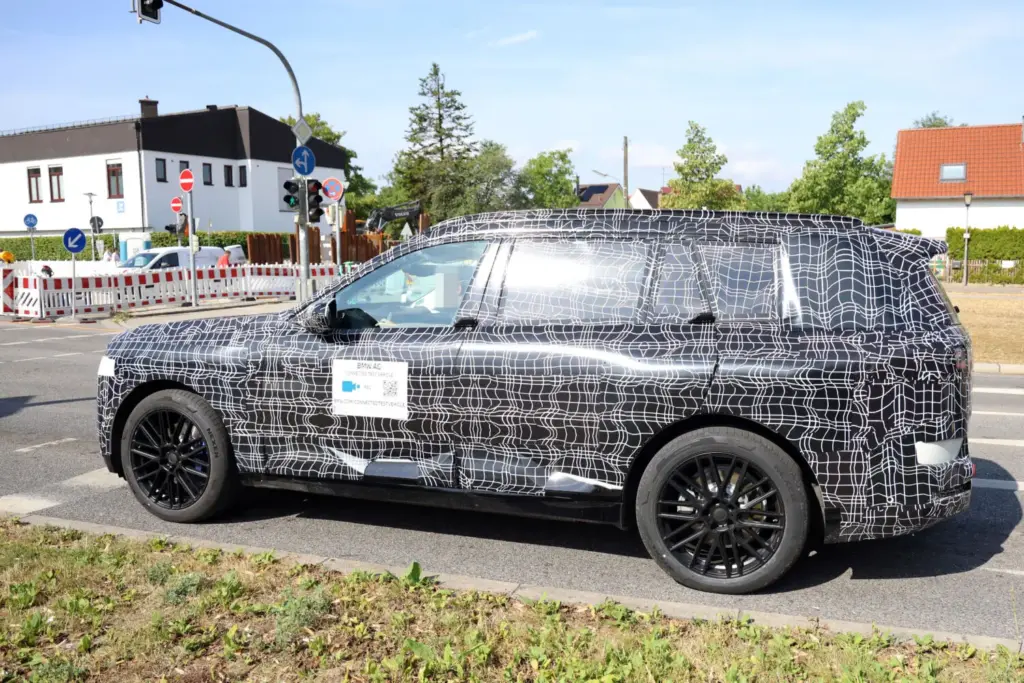 BMW IX7 14 Motor16