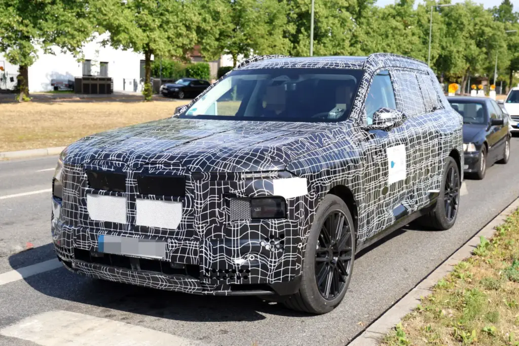 BMW IX7 4 Motor16