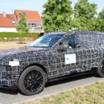 BMW iX7 2027: el SUV eléctrico más lujoso de la marca pierde camuflaje