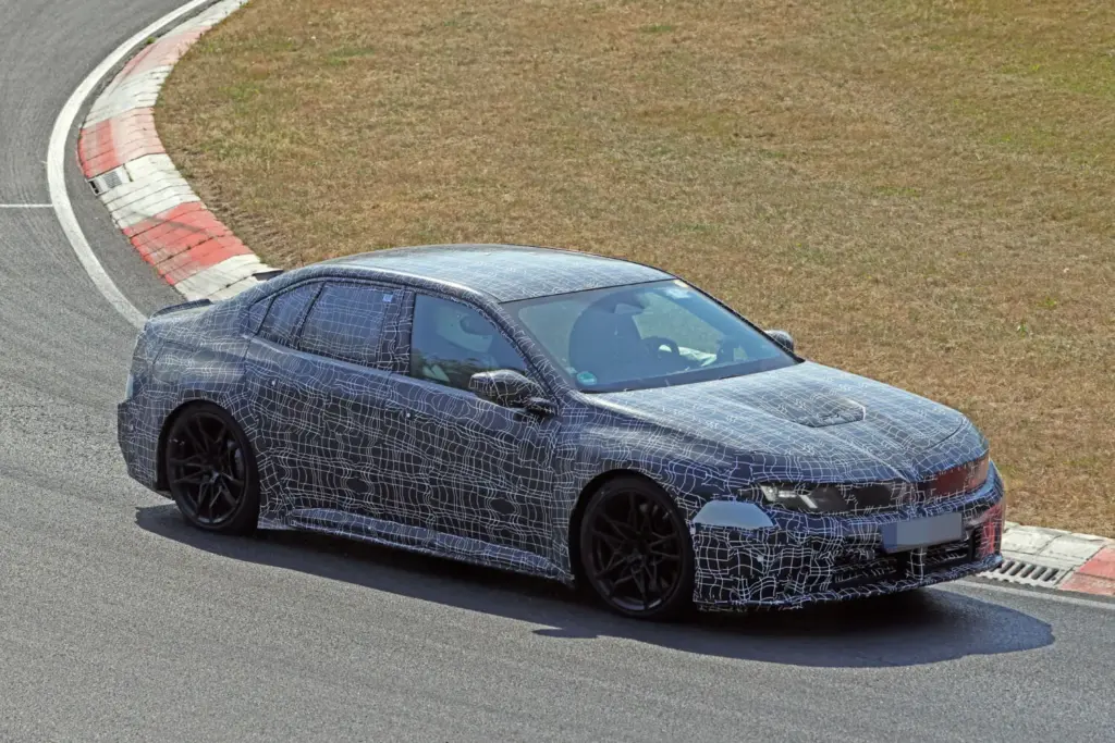 El BMW M3 eléctrico pierde camuflaje y nos enseña nuevos detalles 5 Motor16 BMW M3 electrico 2027 3 Motor16