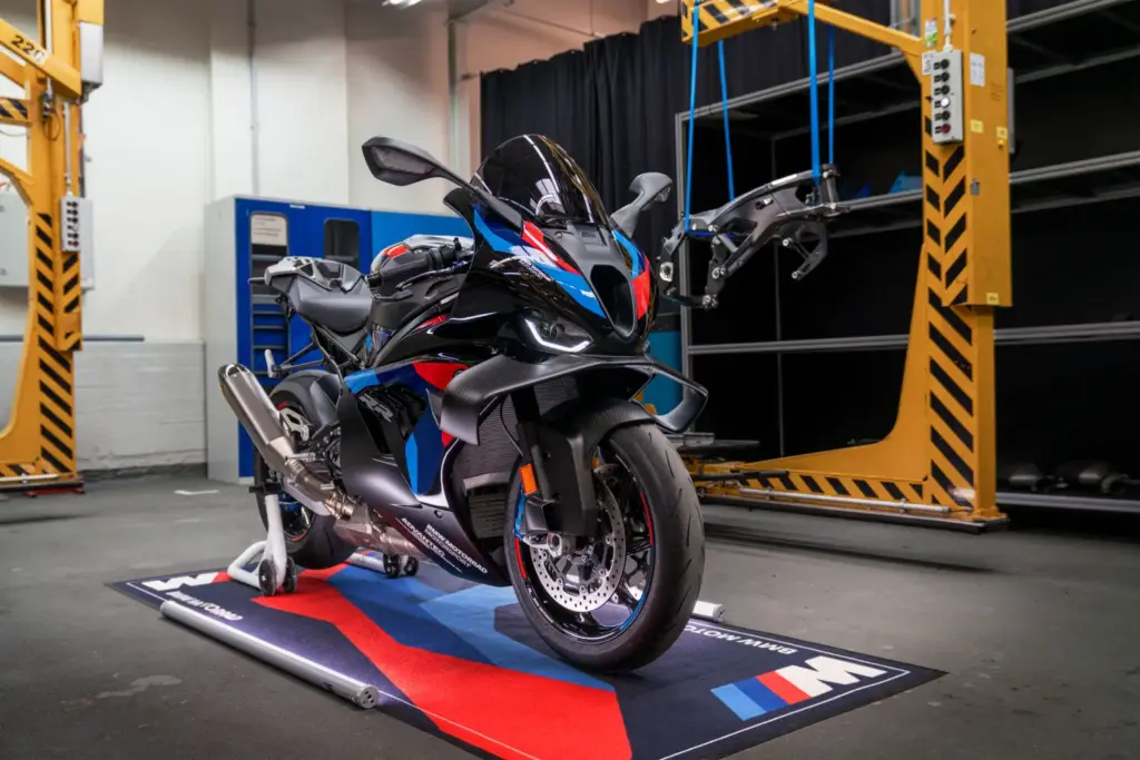 BMW Motorrad actualiza su gama para el año modelo 2027 con nuevas opciones de equipamiento y mejoras técnicas 1 Motor16 BMW Motorrad 2027 (38)