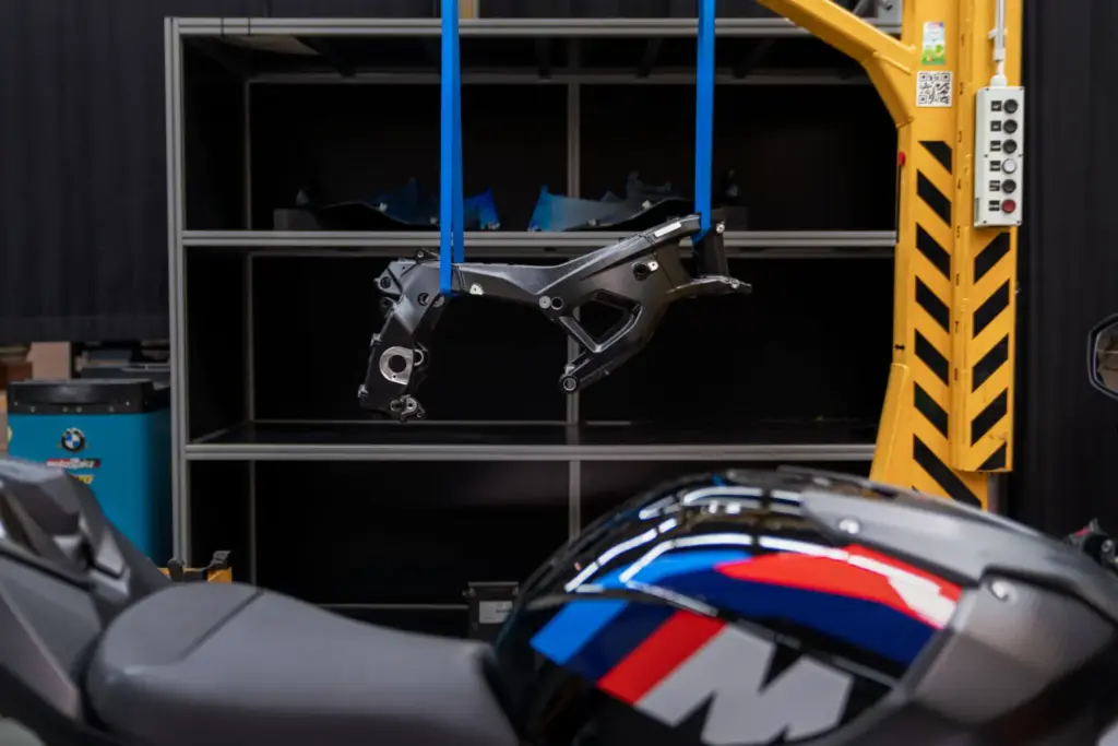 BMW Motorrad actualiza su gama para el año modelo 2027 con nuevas opciones de equipamiento y mejoras técnicas 37 Motor16 BMW Motorrad 2027 40 Motor16