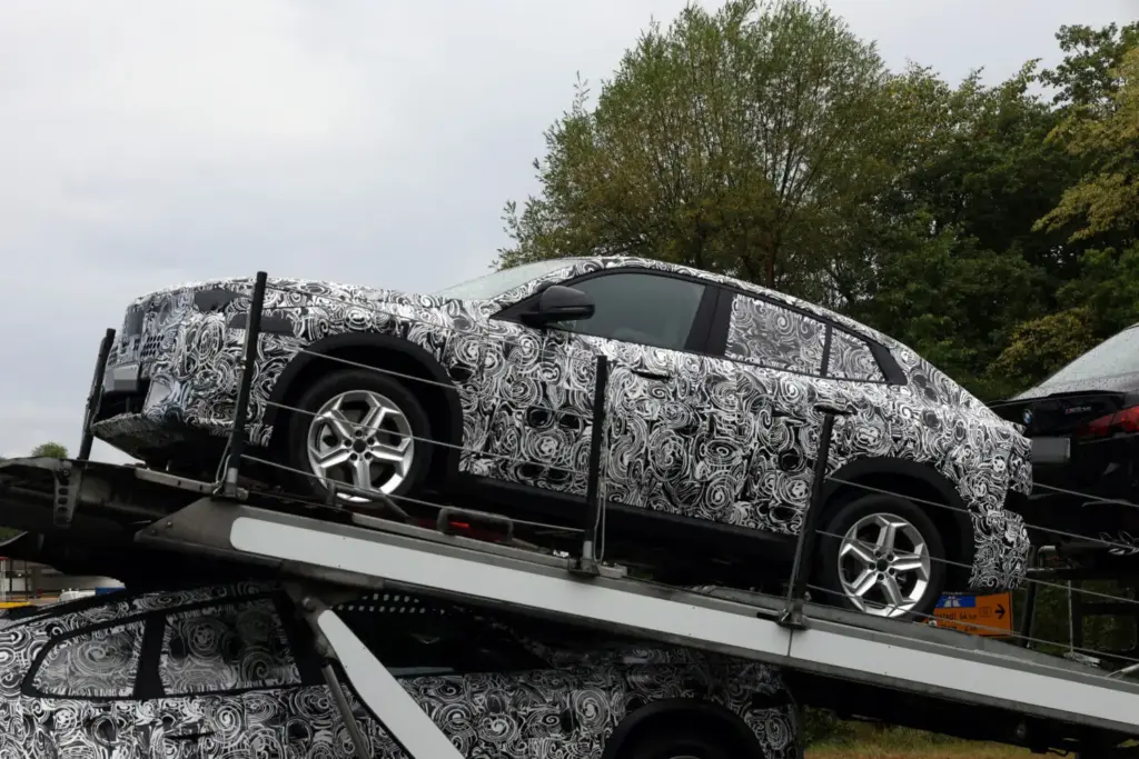 BMW X2 2027 espia 12 Motor16