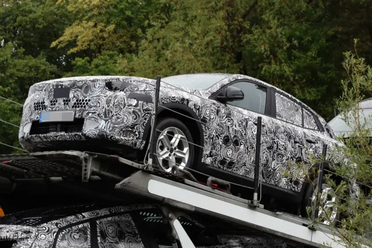 Primeras fotos espía del BMW X2 2027: Otro que se apunta a la Neue Klasse