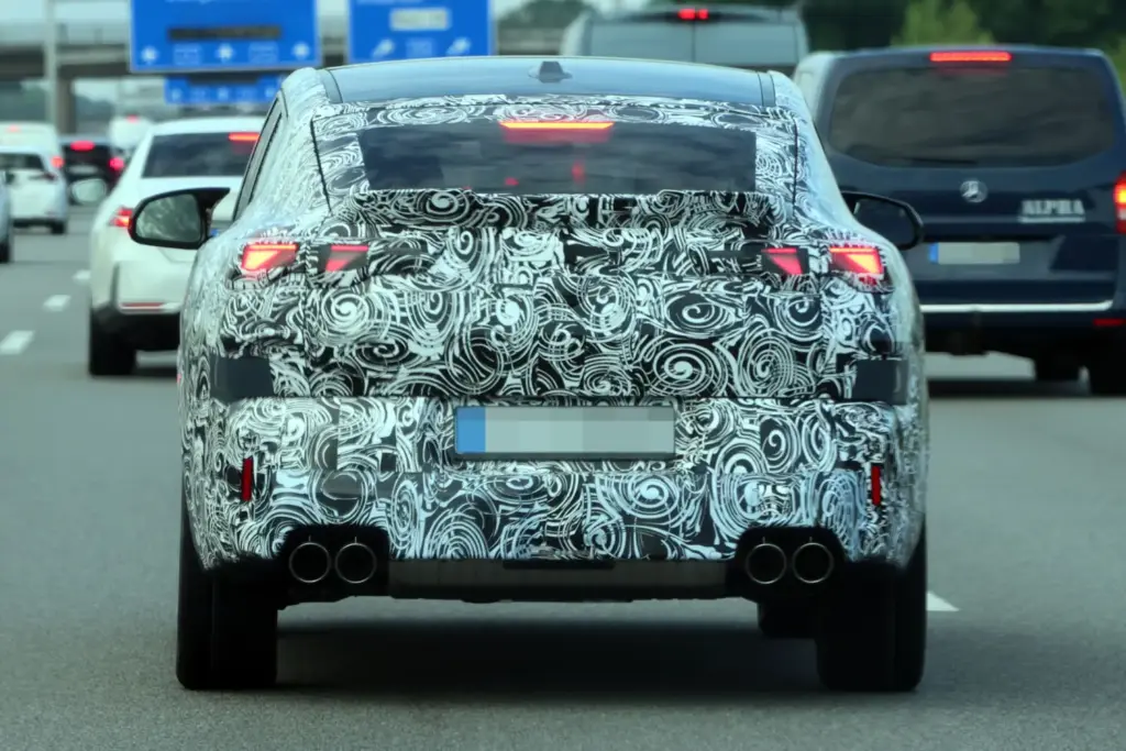 BMW X2 2027 espia 22 Motor16