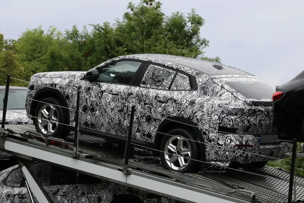 BMW X2 2027 espia 3 Motor16