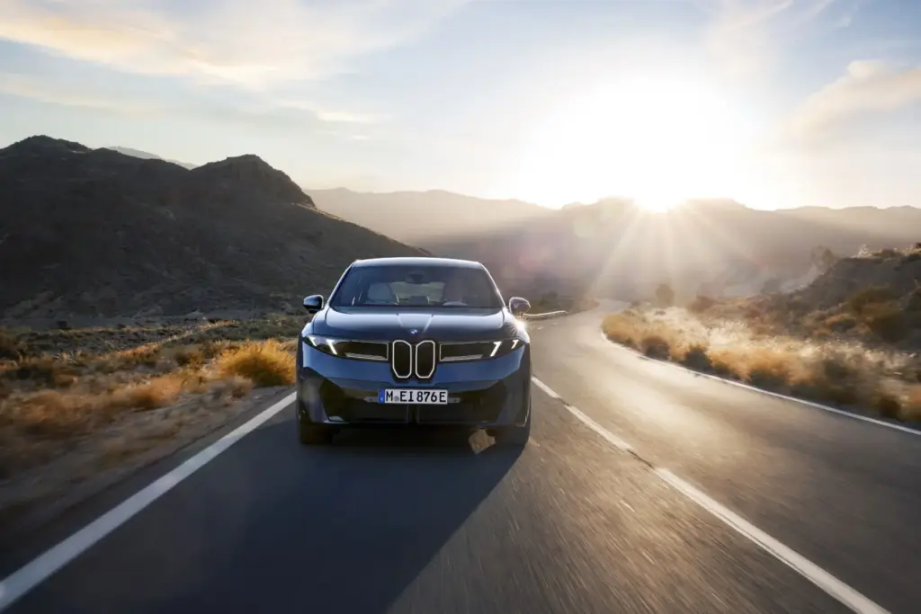 BMW iX3 40: el SUV eléctrico que acerca la tecnología Neue Klasse al gran público 4 Motor16 BMW iX3 2 Motor16
