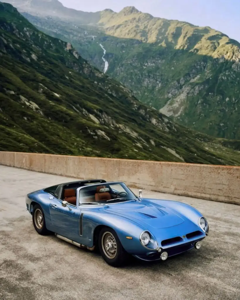 Bizzarrini resucita un diseño de Giugiaro de 1962 para crear el 5300 Aperta Lusso 13 Motor16 Bizzarrini Aperta Lusso 9 Motor16