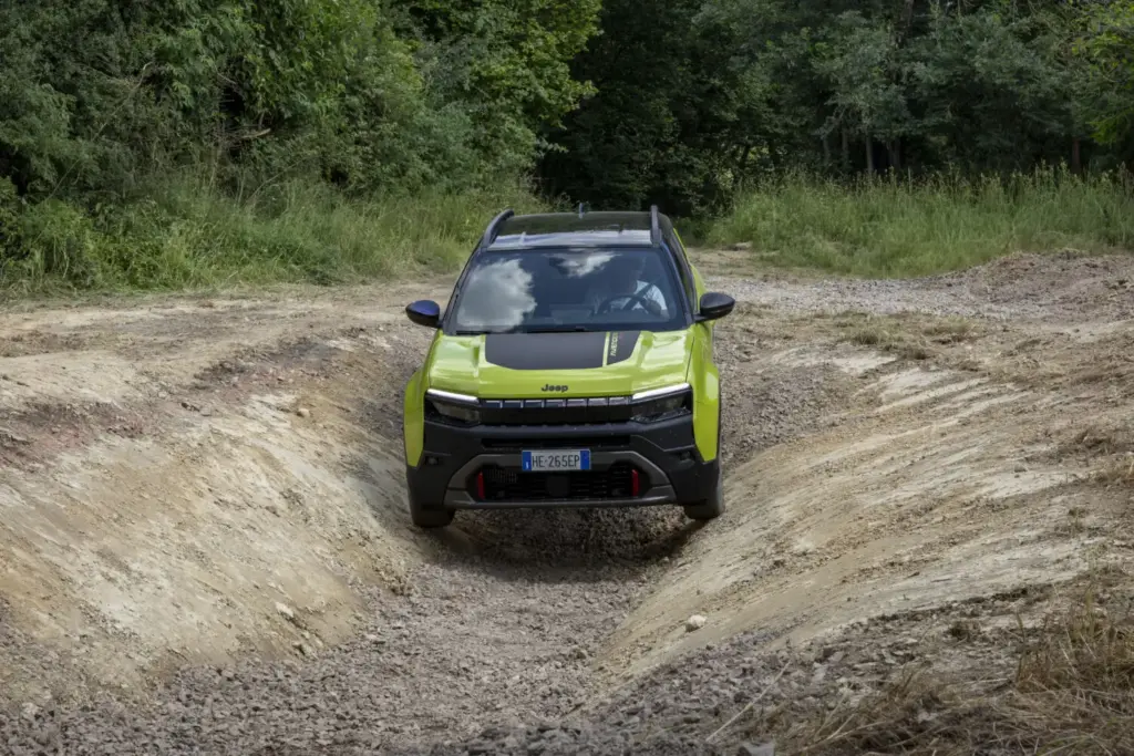 Probamos el nuevo Jeep Avenger 4xe en su faceta offroad más radical 13 Motor16 CA 0735 Motor16