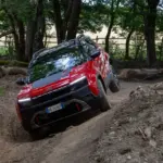 Probamos el nuevo Jeep Avenger 4xe en su faceta offroad más radical