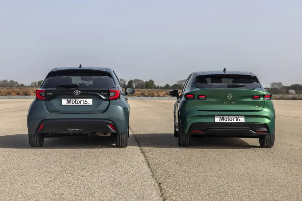 Comparativa Renault Clio Full Hybrid e-TECH Techno / Toyota Yaris Hybrid 130 Style 1 Motor16 Comparativa Renault Clio Toyota Yaris 6 Motor16