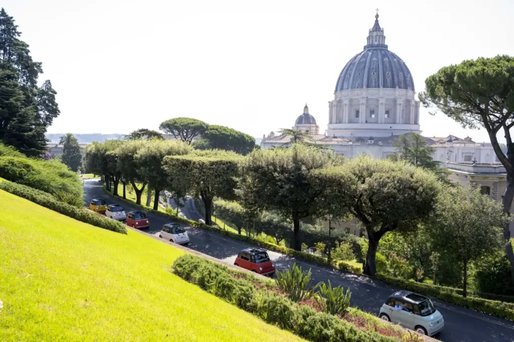 Conducimos un FIAT Topolino por las calles del Vaticano. Una experiencia (casi) religiosa 9 Motor16 Conducimos un FIAT Topolino por el Vaticano 4 Motor16