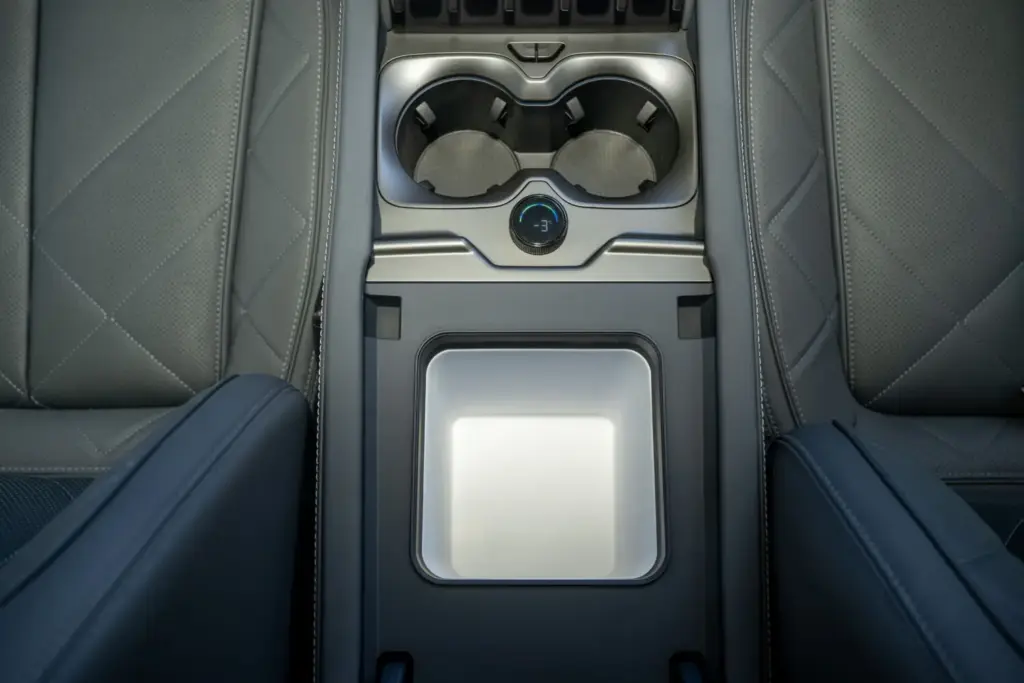 DENZA BAO 5: SUV, híbrido enchufable con 544 CV, todoterreno de verdad y sello premium 17 Motor16 DENZA BAO 5 30 Motor16