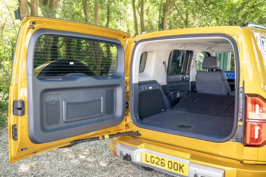 DENZA BAO 5: SUV, híbrido enchufable con 544 CV, todoterreno de verdad y sello premium 5 Motor16 DENZA BAO 5 40 Motor16