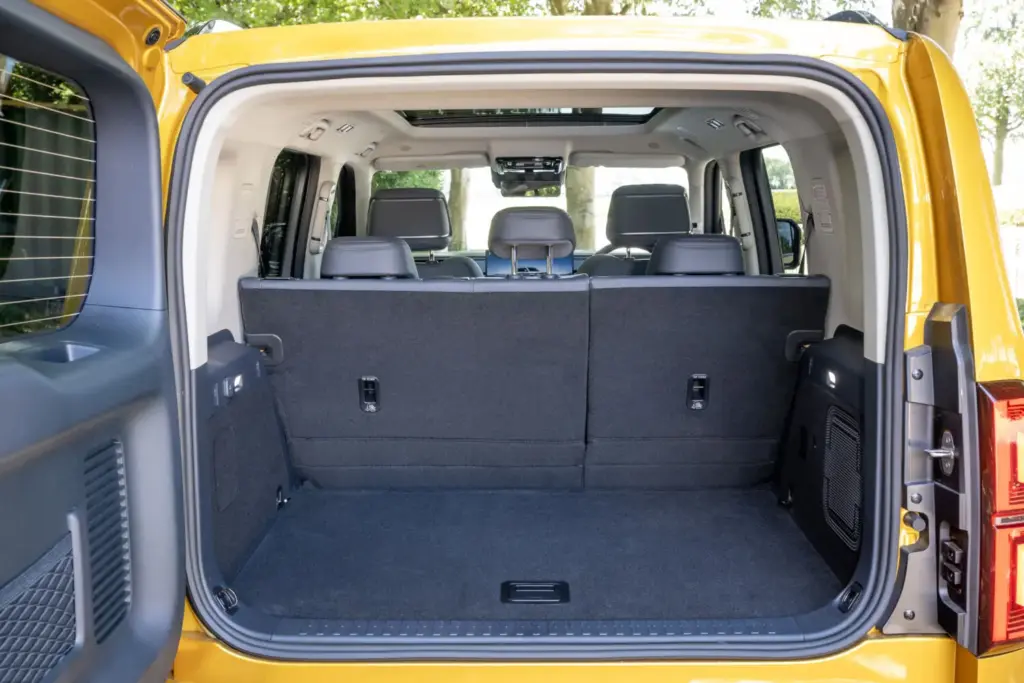 DENZA BAO 5: SUV, híbrido enchufable con 544 CV, todoterreno de verdad y sello premium 26 Motor16 DENZA BAO 5 42 Motor16