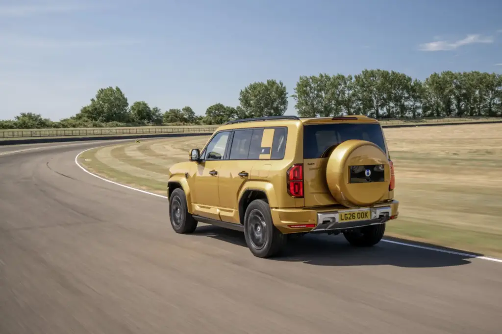 DENZA BAO 5: SUV, híbrido enchufable con 544 CV, todoterreno de verdad y sello premium 31 Motor16 DENZA BAO 5 53 Motor16
